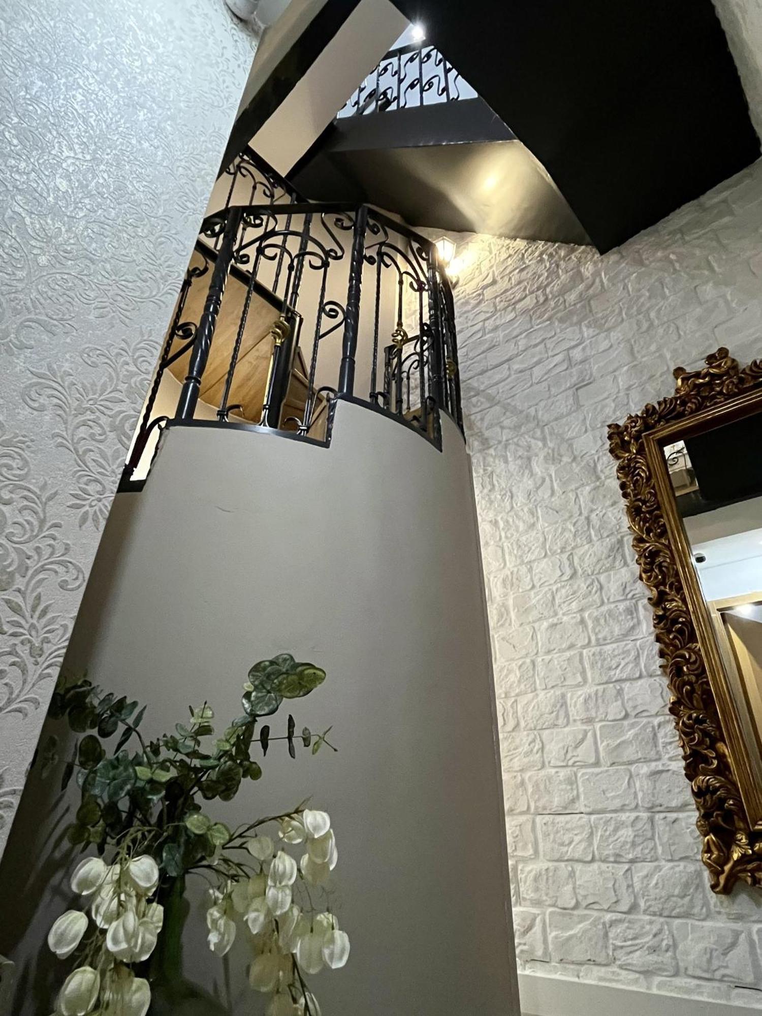 Torres De La Catedral Apartment Jaen Exterior photo